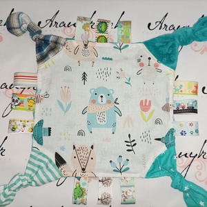 Maci-nyuszi-róka -rongyi-cimkekendő-babakockával szettben - játék & sport - 3 éves kor alattiaknak - alvóka & rongyi - Meska.hu