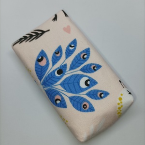 Pávás-bélelt papírzsebkendő tartó - táska & tok - pénztárca & más tok - zsebkendőtartó tok - Meska.hu