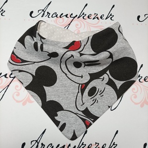  Mickey egeres nyálkendő - ruha & divat - babaruha & gyerekruha - előke & nyálkendő - Meska.hu