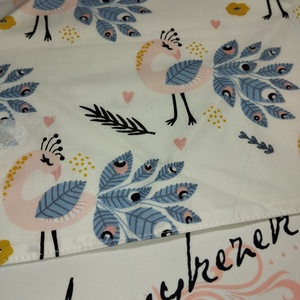 Pávás-újraszalvéta - táska & tok - uzsonna- & ebéd tartó - szendvics csomagoló - Meska.hu