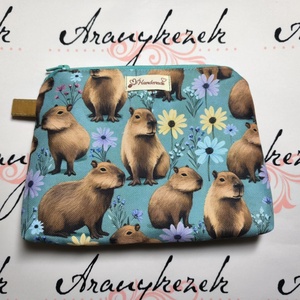 Cuki capybara virágok között -neszesszer L méretben , Táska & Tok, Neszesszer, Varrás, Mindenmás, MESKA