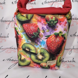 Eper és kivi mintás-Vízálló uzsonnás tasak kézben vihető-PUL béléssel-Vállon is viheted egy megvásárolható pánttal, Táska & Tok, Uzsonna- & Ebéd tartó, Ebéd tasak, doboz, Varrás, Mindenmás, MESKA