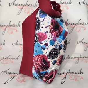 Málna és szeder mintás-Vízálló uzsonnás tasak kézben vihető-PUL béléssel-Vállon is viheted egy megvásárolható pánttal - táska & tok - uzsonna- & ebéd tartó - ebéd tasak, doboz - Meska.hu