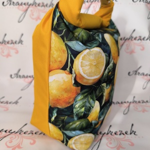 Citrom mintás-Vízálló uzsonnás tasak kézben vihető-PUL béléssel-Vállon is viheted egy megvásárolható pánttal - táska & tok - uzsonna- & ebéd tartó - ebéd tasak, doboz - Meska.hu