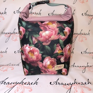 Bazsarózsás-Vízálló uzsonnás tasak kézben vihető-PUL béléssel-Vállon is viheted egy megvásárolható pánttal, Táska & Tok, Uzsonna- & Ebéd tartó, Ebéd tasak, doboz, Varrás, Mindenmás, MESKA