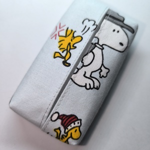 Snoopy mintás-zsepitartó - táska & tok - pénztárca & más tok - zsebkendőtartó tok - Meska.hu