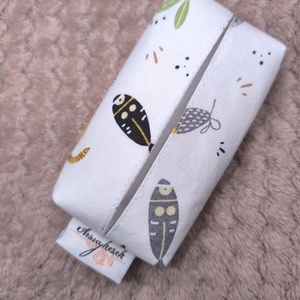 Zöld cicás-bélelt papírzsebkendő tartó - táska & tok - pénztárca & más tok - zsebkendőtartó tok - Meska.hu