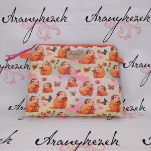 Capybara -neszesszer XL méretben  - Meska.hu