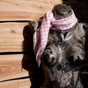 Babapöttyös kis kendő (csipkés, rózsaszín-fehér) -  - Meska.hu