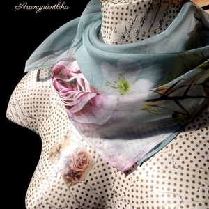 Halvány türkiz hernyóselyem kendő   -  - Meska.hu