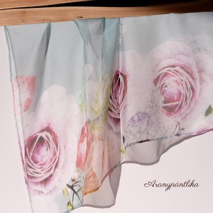 Halvány türkiz hernyóselyem kendő   -  - Meska.hu