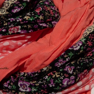 Korallos pezsgés csipkés csősál - Aranypántlika - ruha & divat - sál, sapka, kendő - sál - Meska.hu Korallos pezsgés csipkés csősál - Aranypántlika - ruha & divat - sál, sapka, kendő - sál - Meska.hu