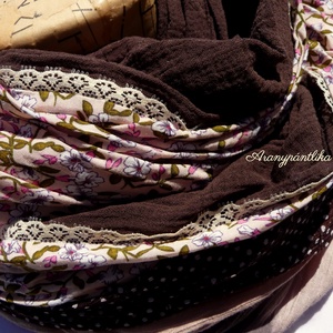 Púder-csokibarna extra széles csipkés csősál - Aranypántlika - ruha & divat - sál, sapka, kendő - sál - Meska.hu Púder-csokibarna extra széles csipkés csősál - Aranypántlika - ruha & divat - sál, sapka, kendő - sál - Meska.hu