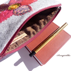 Vadvirágom cipzáros erszény - Aranypántlika - táska & tok - neszesszer - Meska.hu