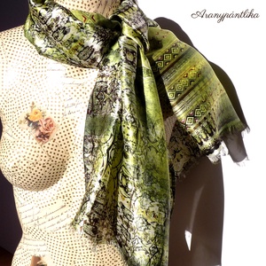 Selyem moha hernyóselyem sál - Aranypántlika - ruha & divat - sál, sapka, kendő - sál - Meska.hu Selyem moha hernyóselyem sál - Aranypántlika - ruha & divat - sál, sapka, kendő - sál - Meska.hu