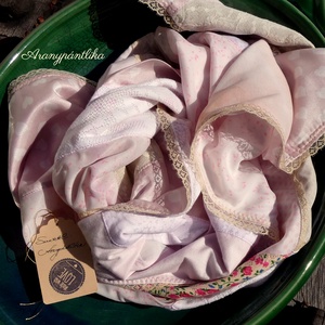 Csicsergő csipkés sálkendő - Aranypántlika  - ruha & divat - sál, sapka, kendő - kendő - Meska.hu Csicsergő csipkés sálkendő - Aranypántlika  - ruha & divat - sál, sapka, kendő - kendő - Meska.hu