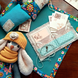 Nyuszika bőröndben - játék & sport - plüssállat & játékfigura - plüss mesefigurák - Meska.hu