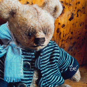 Mini mackó fiú könyvecskével - játék & sport - plüssállat & játékfigura - plüss mesefigurák - Meska.hu