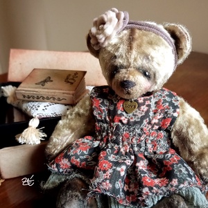 Mini mackó lány kiegészítőkkel - játék & sport - plüssállat & játékfigura - plüss mesefigurák - Meska.hu