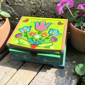 Tükrös fiókos tulipános ajándéktárgy  - közepes méretben, Otthon & Életmód, Bútor, Más bútor, Festészet, MESKA