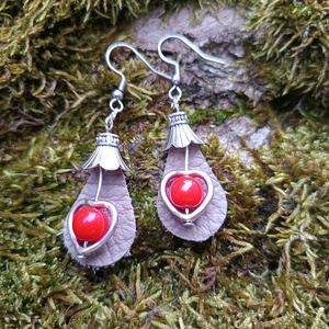 Bőr fülbevaló, Ékszer, Fülbevaló, Lógó fülbevaló, Bőrművesség, Gyöngyfűzés, gyöngyhímzés, MESKA