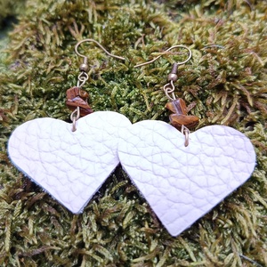 Szív alakú bőr fülbevaló - ékszer - fülbevaló - lógó fülbevaló - Meska.hu