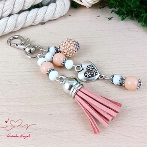 Púder bojtos kulcstartó táskadísz anyák napja ballagás évzáró pedagógus karácsony szülinap névnap  - táska & tok - kulcstartó & táskadísz - táskadísz - Meska.hu