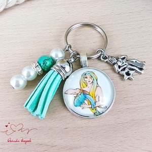 Vízöntő horoszkópos bojtos üveglencsés kulcstartó táskadísz bojtos mikulás karácsony szülinap névnap nyár ajándék - táska & tok - kulcstartó & táskadísz - táskadísz - Meska.hu