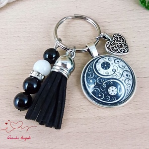 Jinjang mintás fekete bojtos üveglencsés kulcstartó táskadísz  - táska & tok - kulcstartó & táskadísz - táskadísz - Meska.hu