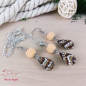 Barna bézs shamballa stílusú kristály csepp és fűzött bogyó nyaklánc fülbevaló szett, Ékszer, Ékszerszett, Ékszerkészítés, Gyöngyfűzés, gyöngyhímzés, Meska
