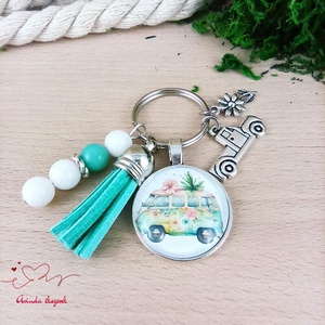 Vidám túra zöld bojtos üveglencsés kulcstartó táskadísz  - táska & tok - kulcstartó & táskadísz - táskadísz - Meska.hu