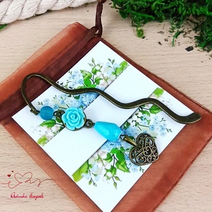 Kék apró rózsa könyvjelző antik bronz alappal cseppel és szívvel, Könyv & Zene, Könyvjelző, Ékszerkészítés, Gyöngyfűzés, gyöngyhímzés, MESKA