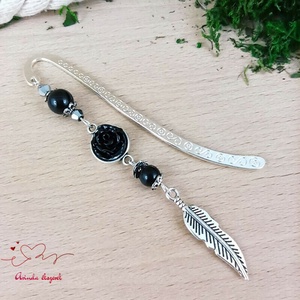 Fekete apró rózsa könyvjelző tibeti ezüst alappal szürke és fekete gyöngyökkel tollal - könyv & zene - könyvjelző - Meska.hu