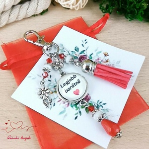 Legjobb barátnő feliratos piros bojtos üveglencsés kulcstartó táskadísz mikulás karácsony szülinap névnap ajándék  - Meska.hu