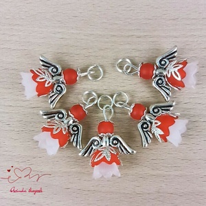 Angyalka medál piros 5 db-os csomagban ajándékkártyával karácsonyi apróság kollégának osztálytársnak vendégnek - karácsony - karácsonyi ajándékozás - karácsonyi képeslap, üdvözlőlap, ajándékkísérő - Meska.hu