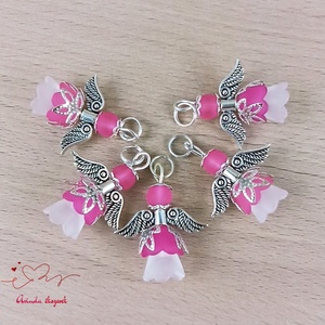 Angyalka medál pink 5 db-os csomagban ajándékkártyával karácsonyi apróság kollégának osztálytársnak vendégnek - karácsony - karácsonyi ajándékozás - karácsonyi képeslap, üdvözlőlap, ajándékkísérő - Meska.hu