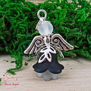 Angyalka medál fekete-fehér 5 db-os csomagban ajándékkártyával karácsonyi apróság kollégának osztálytársnak vendégnek - karácsony - karácsonyi ajándékozás - karácsonyi képeslap, üdvözlőlap, ajándékkísérő - Meska.hu