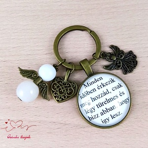 Minden időben érkezik üveglencsés kulcstartó táskadísz fehér angyallal , Táska & Tok, Kulcstartó & Táskadísz, Kulcstartó, Ékszerkészítés, Gyöngyfűzés, gyöngyhímzés, MESKA