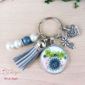 Színes virágok szürke bojtos üveglencsés kulcstartó táskadísz , Táska & Tok, Kulcstartó & Táskadísz, Táskadísz, Ékszerkészítés, Gyöngyfűzés, gyöngyhímzés, MESKA