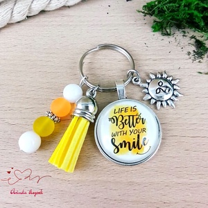 Life is better sárga bojtos üveglencsés kulcstartó táskadísz  - Meska.hu