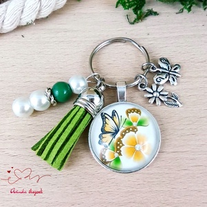 Sárga pillangós zöld bojtos üveglencsés kulcstartó táskadísz ajándék pedagógusnak nőnek karácsonyra pedagógusnapra , Táska & Tok, Kulcstartó & Táskadísz, Kulcstartó, Ékszerkészítés, Gyöngyfűzés, gyöngyhímzés, MESKA