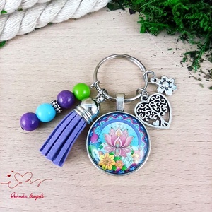 Lótusz színes lila bojtos üveglencsés kulcstartó táskadísz , Táska & Tok, Kulcstartó & Táskadísz, Kulcstartó, Ékszerkészítés, Gyöngyfűzés, gyöngyhímzés, MESKA