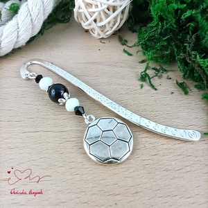 Focilabda könyvjelző könyvékszer  - Meska.hu