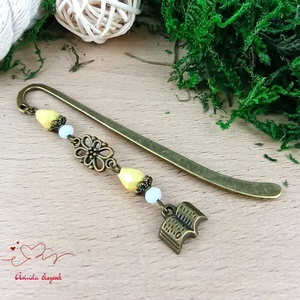 Sárga könyv könyvjelző egyedi ajándék ballagásra évzáróra pedagógusnak születésnapra névnapra nőnek, Könyv & Zene, Könyvjelző, Ékszerkészítés, Gyöngyfűzés, gyöngyhímzés, MESKA