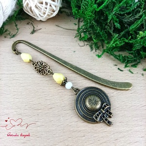 Sárga kalap könyvjelző egyedi ajándék ballagásra évzáróra pedagógusnak születésnapra névnapra nőnek lánynak  - Meska.hu