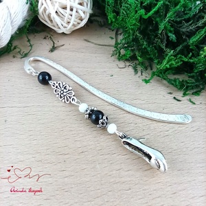 Fekete körömcipő könyvjelző , Könyv & Zene, Könyvjelző, Ékszerkészítés, Gyöngyfűzés, gyöngyhímzés, MESKA