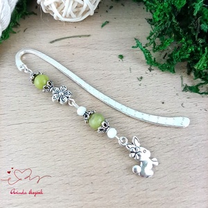 Oliva nyuszi könyvjelző , Könyv & Zene, Könyvjelző, Ékszerkészítés, Gyöngyfűzés, gyöngyhímzés, MESKA