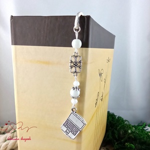 Fehér laptop könyvjelző könyvékszer  - könyv & zene - könyvjelző - Meska.hu