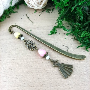 Rózsaszín sárga ruha könyvjelző , Könyv & Zene, Könyvjelző, Ékszerkészítés, Gyöngyfűzés, gyöngyhímzés, MESKA