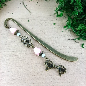 Szemüveg könyvjelző pink gyöngyökkel - könyv & zene - könyvjelző - Meska.hu